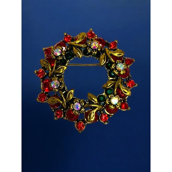 Brooch Pin Goldtone Wreath Red Crystals 1.75 Inch Diameter - Picture 1 of 6